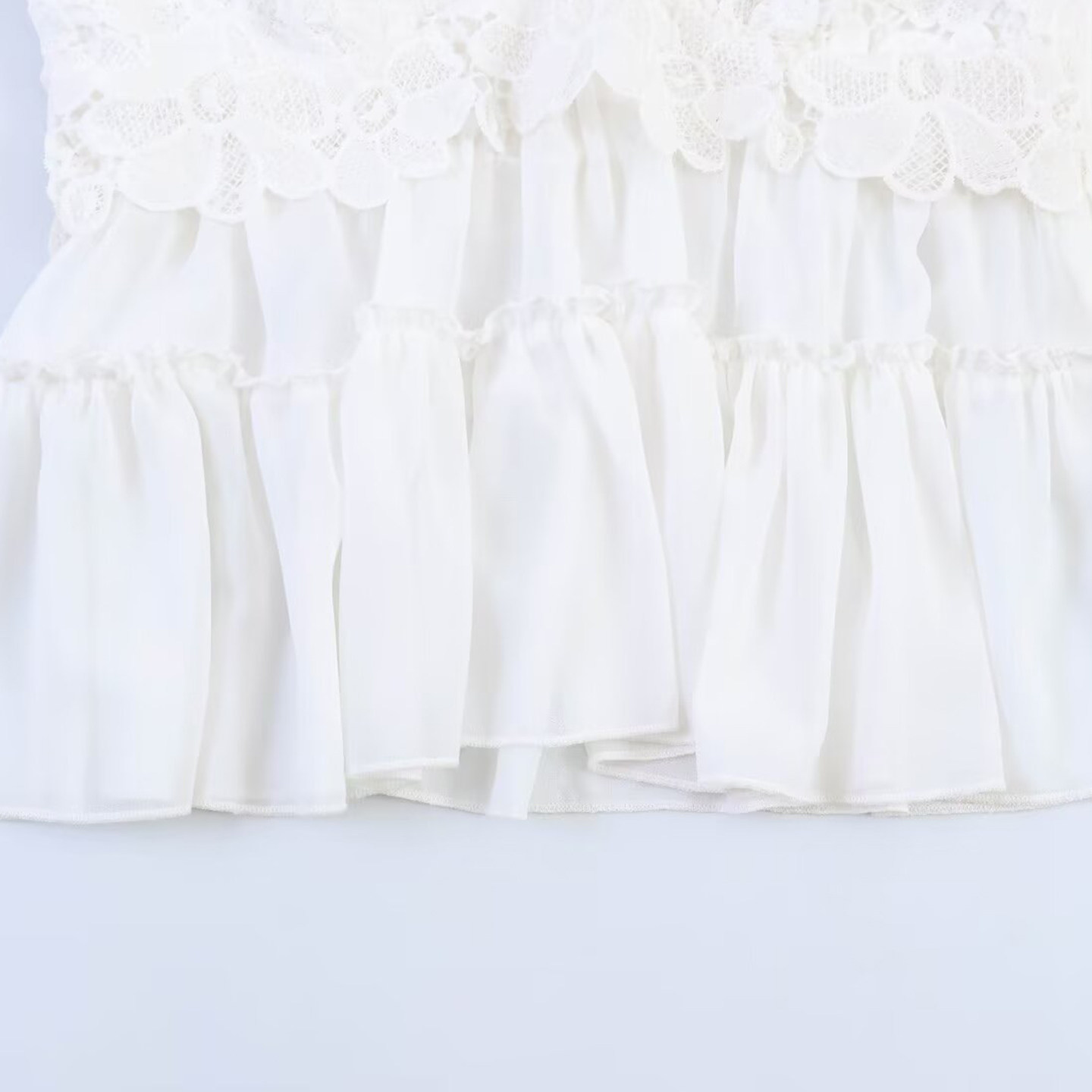 여성 여름 패션 2026 화이트 레이스 트림 블라우스  - Summer Clothing Looks 리뷰 및 가격